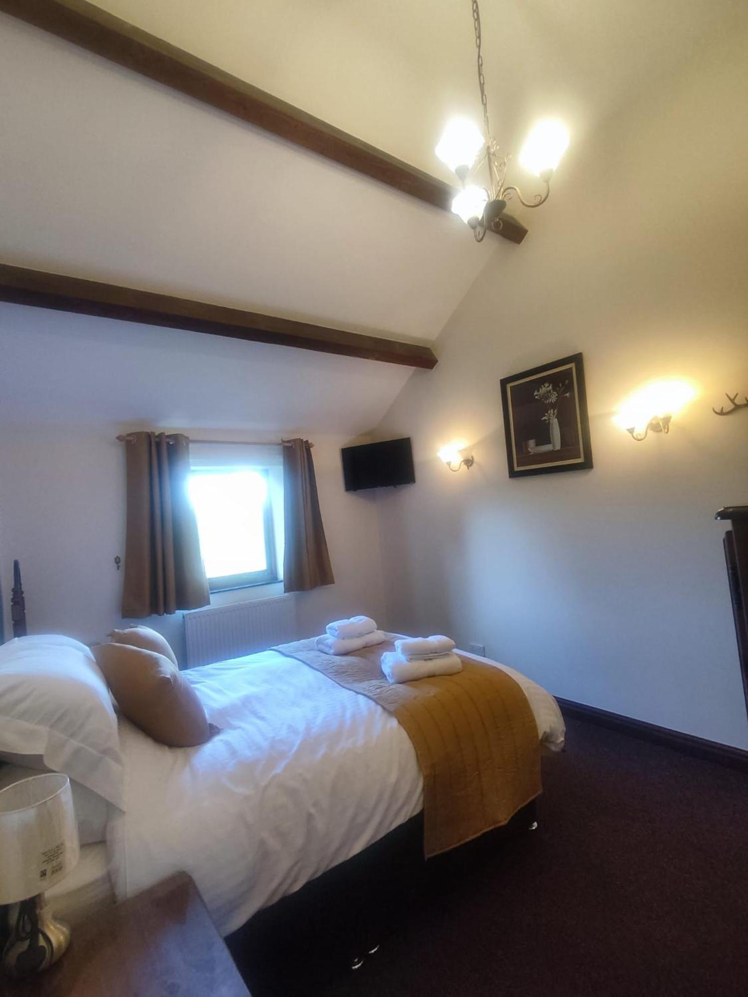 Ye Olde Bowling Green Inn Bradwell  外观 照片